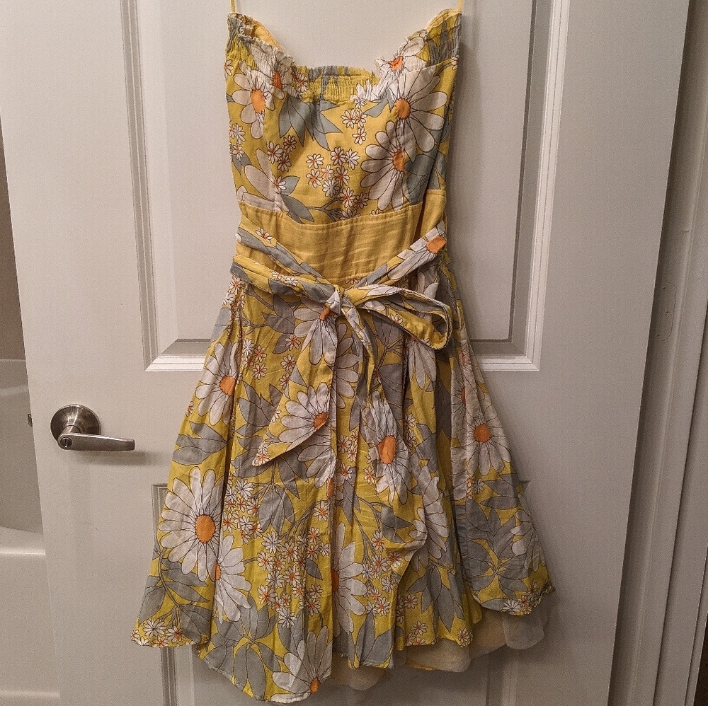 MOVE OUT SALE: Angie floral dress